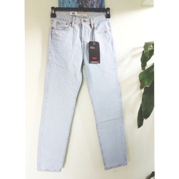 Levi's Premium Wedgie High Rise Jeans Signal Lost - Picture 4 of 8